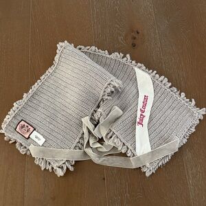 Juicy Couture Light Gray Knit Scarf with Fringe